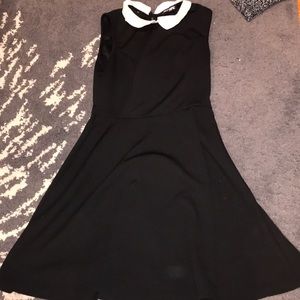 Dress with white collar